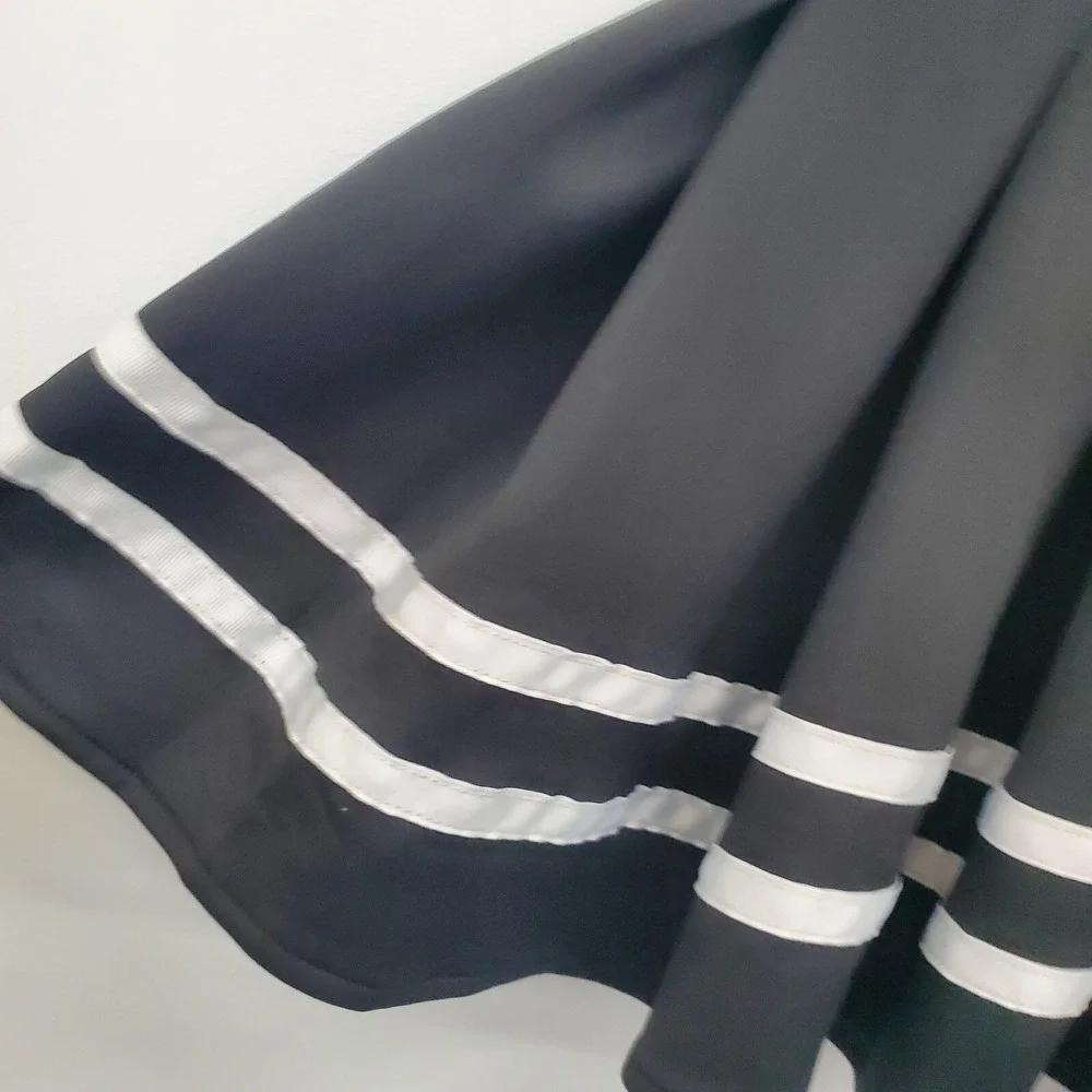 Body Rage Spencers Black White Mini Skater Skirt Skeleton Hand Finger M Pleated - Picture 4 of 10
